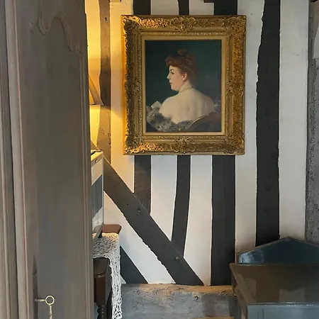 La Pomme D'amour 4* Honfleur